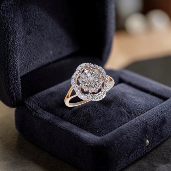 1.01 Cts Round Brilliant F/VS1 Diamonds Cluster Engagement Ring 18K Yellow Gold