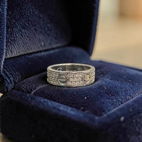 R-703 (18) 1.80 Cts Round Brilliant F/VS1 Diamond Unisex Love Screw Band Ring in 18K Gold
