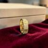 1.80 Cts Round Brilliant F/VS1 Diamonds Unisex Love Screw Band Ring in 18K Yellow Gold