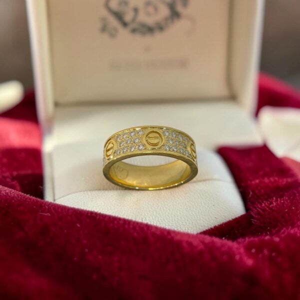 1.80 Cts Round Brilliant F/VS1 Diamonds Unisex Love Screw Band Ring in 18K Yellow Gold