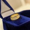 1.80 Cts Round Brilliant F/VS1 Diamonds Unisex Love Screw Band Ring in 18K Yellow Gold