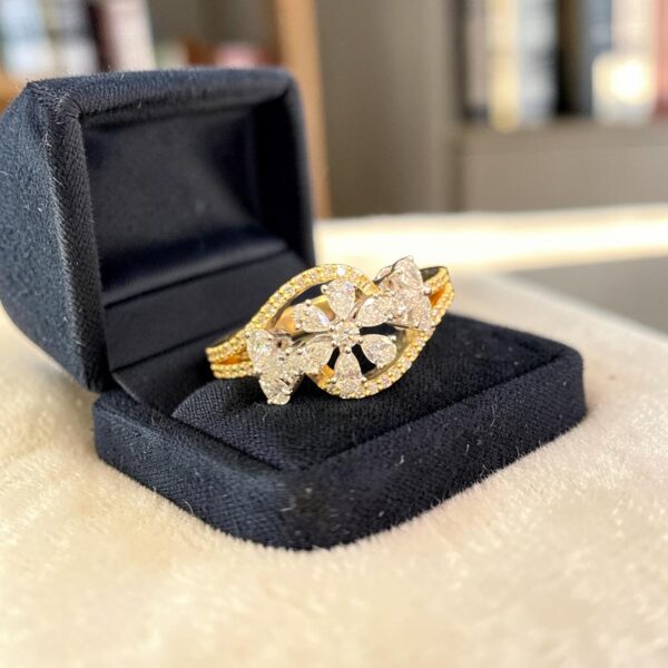 Pave 1.10 Cts Pear Round Shape F/VS1 Diamonds Floral Engagement Ring In 14K Gold