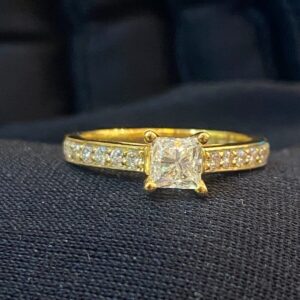 Stunning 1.30 Cts Princess Round Cut Diamonds Solitaire Engagement Ring 14K Gold