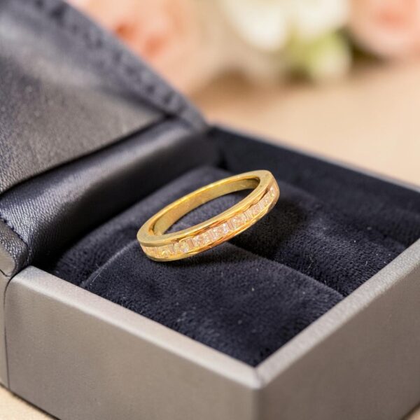 Classy 1/2 Cts Round Baguette F/VS1 Diamonds Half Eternity Band Ring in 18K Gold