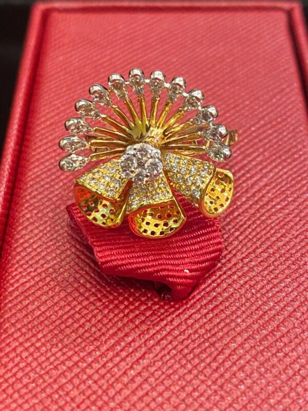 SD-R1465 (3) Pave 1.10 Cts Round Brilliant Cut Diamonds Floral Cocktail Ring In 750 18K Gold