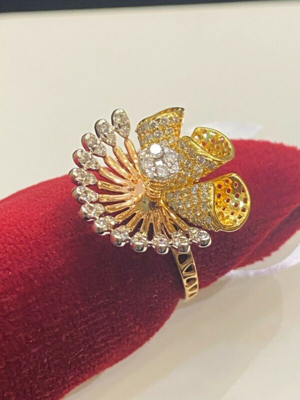 SD-R1465 (4) Pave 1.10 Cts Round Brilliant Cut Diamonds Floral Cocktail Ring In 750 18K Gold