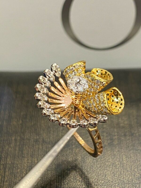 SD-R1465 (6) Pave 1.10 Cts Round Brilliant Cut Diamonds Floral Cocktail Ring In 750 18K Gold