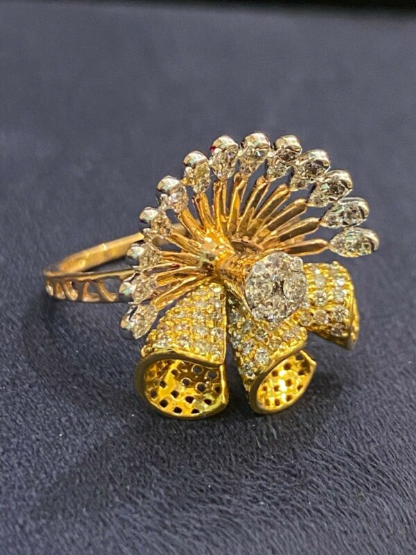 SD-R1465 (9) Pave 1.10 Cts Round Brilliant Cut Diamonds Floral Cocktail Ring In 750 18K Gold