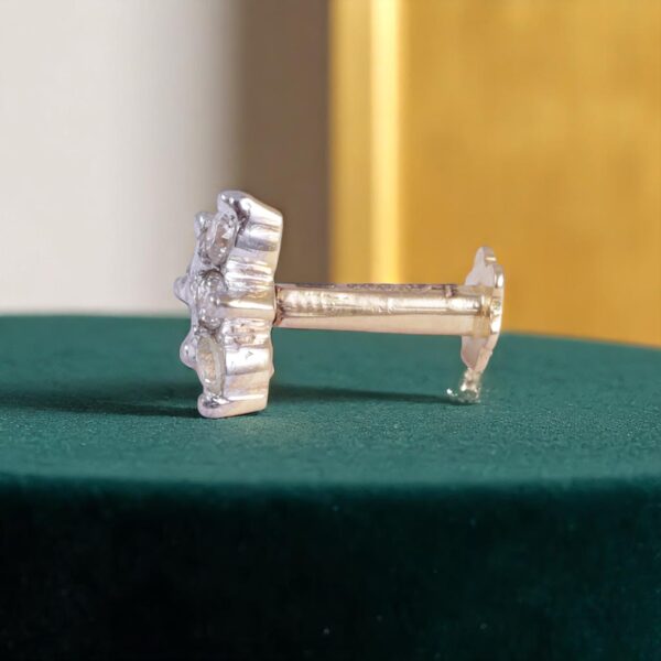 Gorgeous 0.16 Cts Round Brilliant Cut Natural Diamonds Nose Stud 18K Yellow Gold