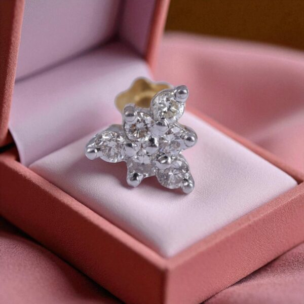 Gorgeous 0.16 Cts Round Brilliant Cut Natural Diamonds Nose Stud 18K Yellow Gold