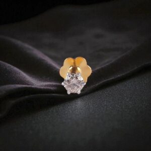 Classy 0.06 Carats Round Brilliant Cut F/VS1 Diamond 6-Prong Nose Stud 18K Gold