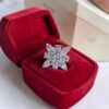 Elegant 0.20 Cts Round Brilliant F/VS1 Diamonds Floral Nose Stud 18K Yellow Gold