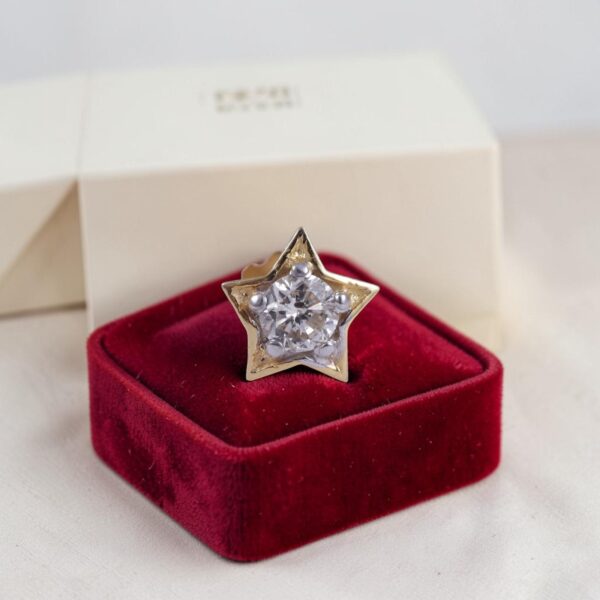 Beautiful 0.10 Cts Round Brilliant F/VS1 Diamond Star Nose Stud 18K Yellow Gold