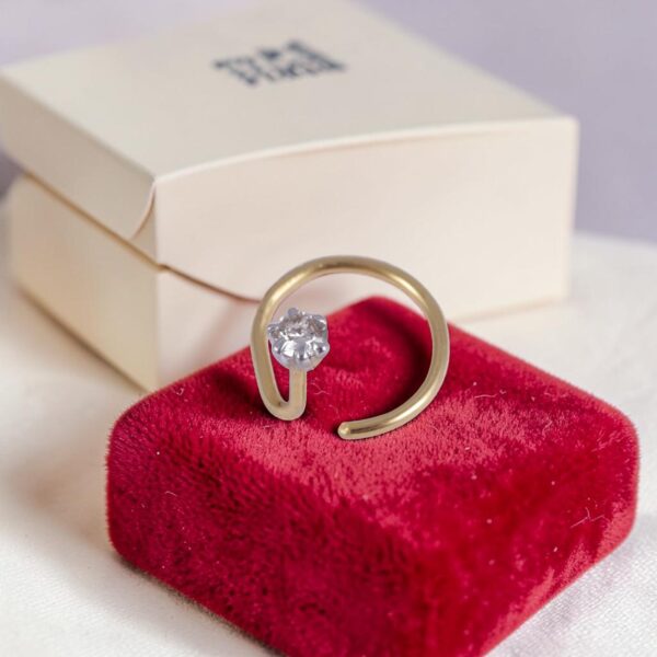 Classy 0.03 Cts Round Brilliant F/VS1 Diamond Nose Wire Stud In 18K Yellow Gold