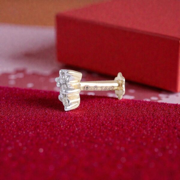 Exquisite 0.16 Cts Round Brilliant F/VS1 Diamonds Nose Stud In 18K Yellow Gold
