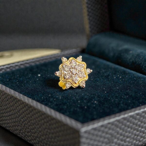 Pave 0.17 Cts Round Brilliant F/VS1 Diamonds Floral Nose Stud In 18K Yellow Gold